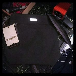 Long strap baggalini